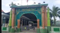 Masjid_Tertua_Jawa_Misteri_Masjid_Syekh_Maulana_Malik_Ibrahim_Terungkap
