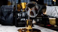 5_Fakta_Mengejutkan_Kafe_Kopi_Emas_London_Viral_Mewah