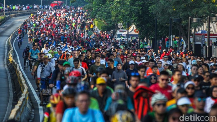 Heboh! CFD Jakarta Hari Ini: Padat Meriah, Seru Banget!