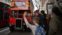 Jelajahi_London_Petualangan_Menarik_Naik_Bus_Merah_Ikonik
