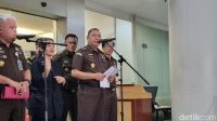 Kejagung_Bongkar_Advokat_Bayar_Demo_Pengaruhi_Sidang