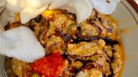 Kupat_Tahu_Singaparna_Legendaris_Bandung_Rasa_Otentik_Sejak_1994