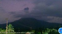 Lewotobi_Laki-laki_Erupsi_Kolom_Abu_700m_Waspada_Bahaya
