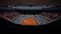 Madrid Open 2025: Pemadaman Listrik Hentikan Pertandingan Sengit Madrid Open 2025: Pemadaman Listrik Hentikan Pertandingan Sengit