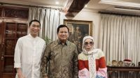 Melly_Goeslaw_Gaya_Kulineran_Anti-Mainstream_Surabi_Oncom__Petai