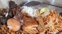Nasi_Ayam_Dong_Siprig_Legendaris_Ludes_5_Jam_Sejak_1985