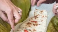 Nasi Liwet Gulung Daun Pisang: Rasa Magis Memikat Bule Inggris Nasi Liwet Gulung Daun Pisang: Rasa Magis Memikat Bule Inggris