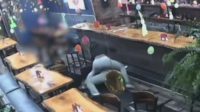 Pelayan_Resto_Disiksa_Protes_Makanan_Tak_Enak_Berujung_Tragis
