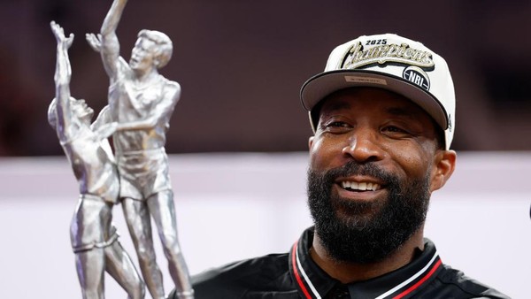Pelita Jaya: Rahasia Sukses dari Pelatih Bintang NBA