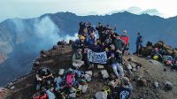 Petualangan_Gunung_Raung_Risiko_Erupsi_vs_Panorama_Menakjubkan