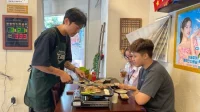 Rahasia_Sukses_Karyawan_Korea_Jual_Makanan_Hits_di_Vietnam