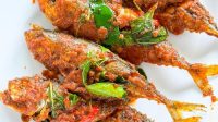 Resep_Ikan_Selar_Pedas_Kemangi_Sensasi_Menyengat_Bikin_Nagih