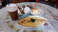 Resep Rahasia: Bitterballen & Aligot di Rumah Kolonial Resep Rahasia: Bitterballen & Aligot di Rumah Kolonial