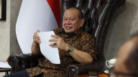Rumah_La_Nyalla_Digerebek_KPK_Ini_Bukti_Kasus_Korupsinya