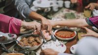 Sahkah_Puasa_Jika_Makan_Sahur_Setelah_Mandi_Junub
