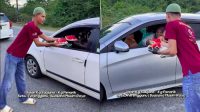 Semangka_Gratis_Warga_Bantu_Pemudik_Terjebak_Macet_Arus_Balik