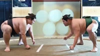 Sensasi_Jepang_Makan_Ditampar__Saksikan_Pertarungan_Sumo
