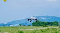 Super_Air_Jet_Mendarat_di_Buton_Momen_Bersejarah_Penerbangan_Perdana