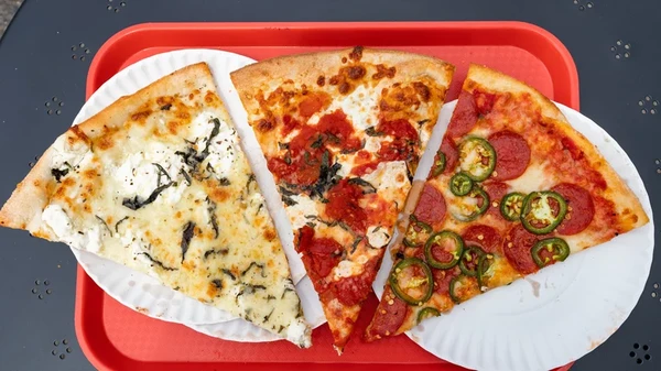 Supermarket Penjara Mewah: Narapidana Nikmati Pizza & Es Krim