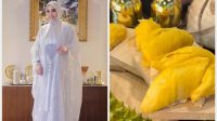 Syahrini_Liburan_Lebaran_Singapura_Nikmati_Kelezatan_Turki__Durian