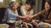 Tradisi_Buka_Puasa_Bersama_5_Fakta_Menarik_Ramadan_Indonesia