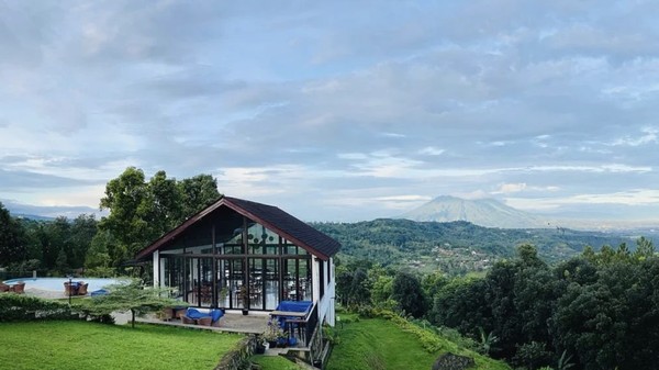 10 Kafe Sentul: Pemandangan Alam Menakjubkan, Bikin Betah!