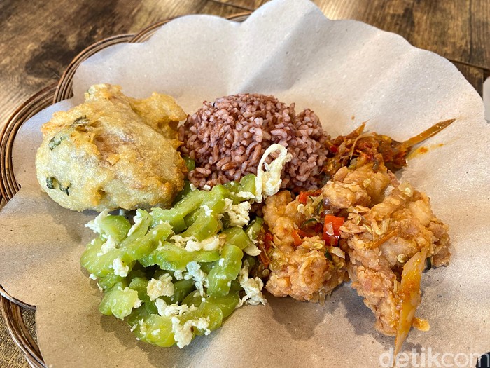 5 Warung Nasi Rames Terlezat Dekat Apartemen Anda