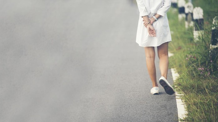 Atasi Begah Setelah Makan? Coba Fart Walk Aja!