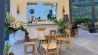 Bandungan Koffie Semarang: Kopi Nikmat, View Gunung, Suasana Adem