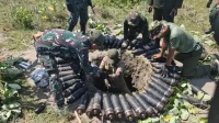 Bom Kadaluarsa Garut: Warga Dekati Lokasi, Harga Kuningan Jadi Alasan?