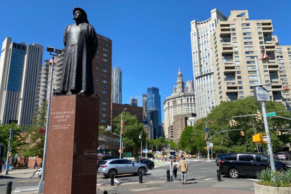 Chinatown New York: Kisah Pilu Perang Dagang AS-China