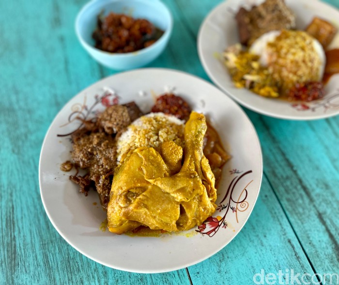 Gudeg Koyor Yu Par: Sensasi Gudeg Jogja Opor Ayam Legendaris