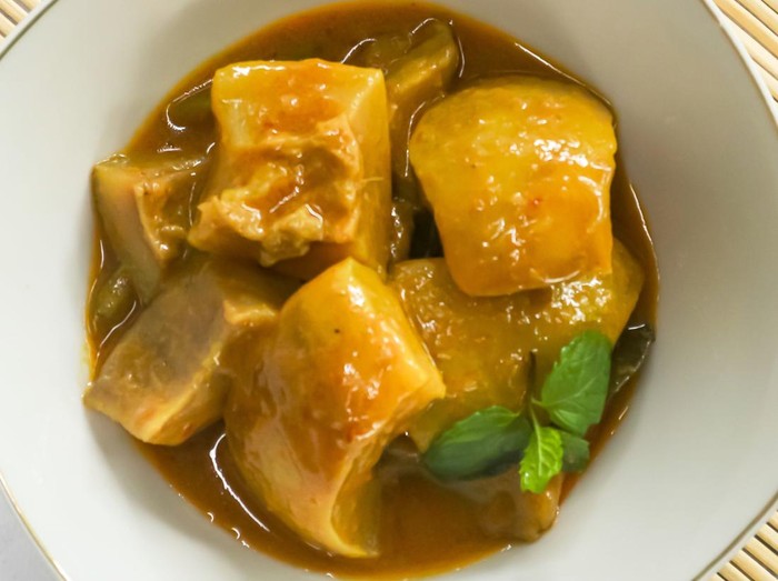 Gulai Kikil Sapi Super Kenyal: Resep Pedas Lauk Istimewa