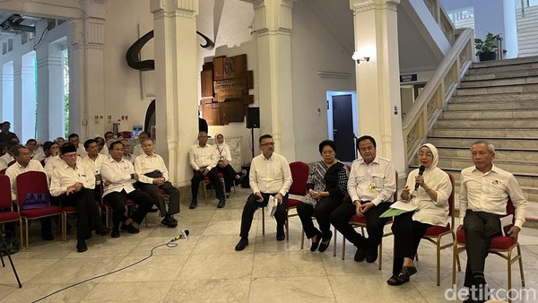 Guru Besar FKUI Kritik Framing Negatif Biaya PPDS Mahal