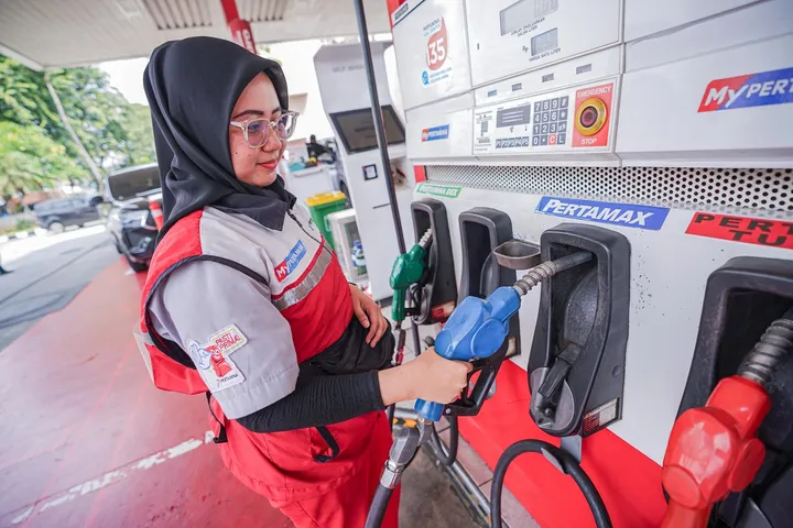 Harga BBM Mei 2025 Turun: Pertamax, Pertalite, Dex?