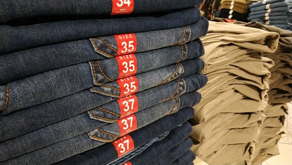 Heboh Jeans XXL, Menteri Kesehatan Tuai Kontroversi