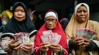 Jadwal Cair PKH Tahap 2 Jabar 2024: Cek Syaratnya! Jadwal Cair PKH Tahap 2 Jabar 2024: Cek Syaratnya!