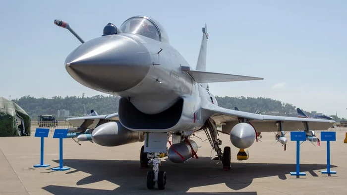 Jet Tempur J-10C vs Rafale: Keunggulan China Diragukan?