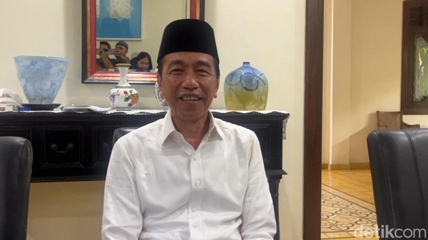 Jokowi Ungkap Nama Masa Kecilnya: Rahasia Mulyono Terbongkar