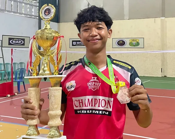 MAN 2 Kebumen Juara 3 Badminton Fest 2025: Prestasi Membanggakan