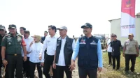 Mensos Gus Ipul Bantu Nelayan Terdampak Banjir Rob Eretan Mensos Gus Ipul Bantu Nelayan Terdampak Banjir Rob Eretan