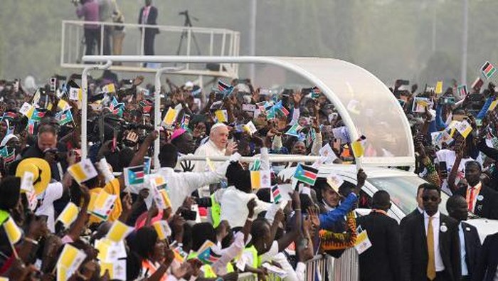 Paus Fransiskus: Popemobile Jadi Klinik Anak Gaza