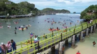 Petualangan Murah Meriah Pantai Drini: 10 Ribu Aja, Seru Banget!