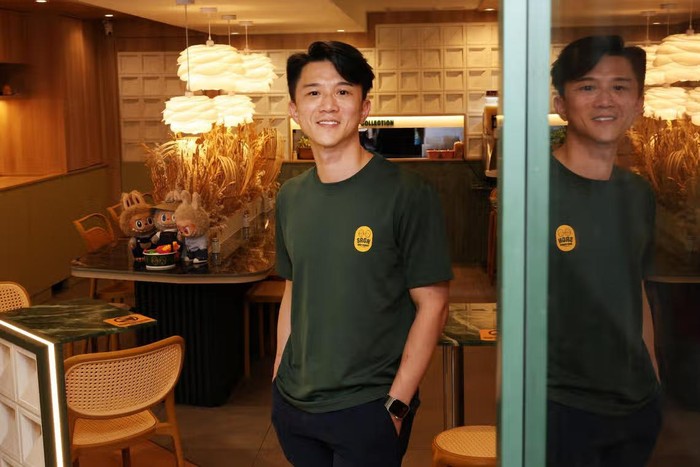 Rahasia Sukses Mantan Guru: Nasi Padang Legendaris