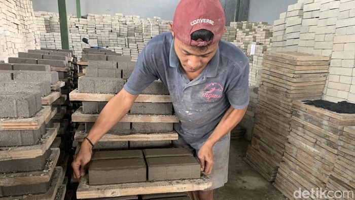 Regulasi Berlebihan? Selamatkan Industri Padat Karya Sekarang!