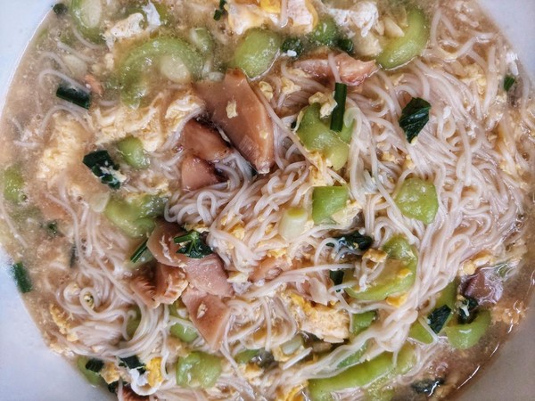 Resep Misua Kuah Jamur: Hangat, Gurih, Bikin Nagih