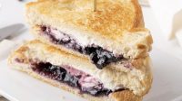 Resep Rahasia Mantan? Roti Panggang Ini Laris Terjual Habis