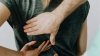 Sakit Punggung? Ahli Ungkap Penyebab & Bisnis Potensial