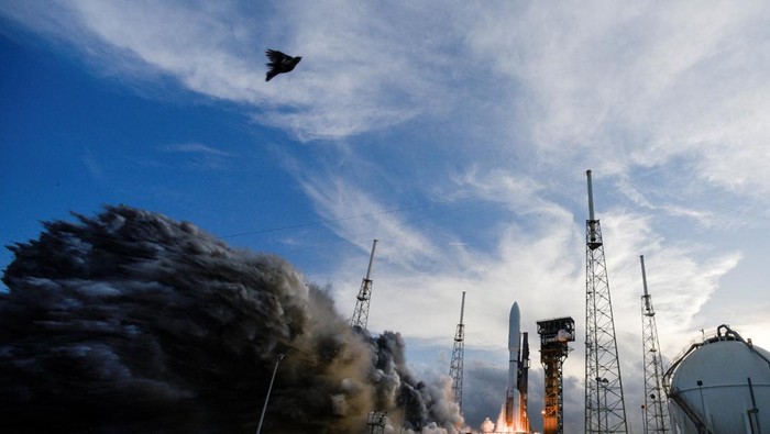 Satelit Internet Baru Saingi Starlink: Milyarder Luncurkan Proyek Raksasa