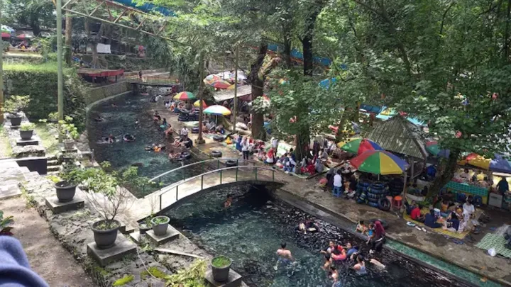 Segarnya Umbul Cokro Klaten, Tiket Murah Meriah Rp15.000!